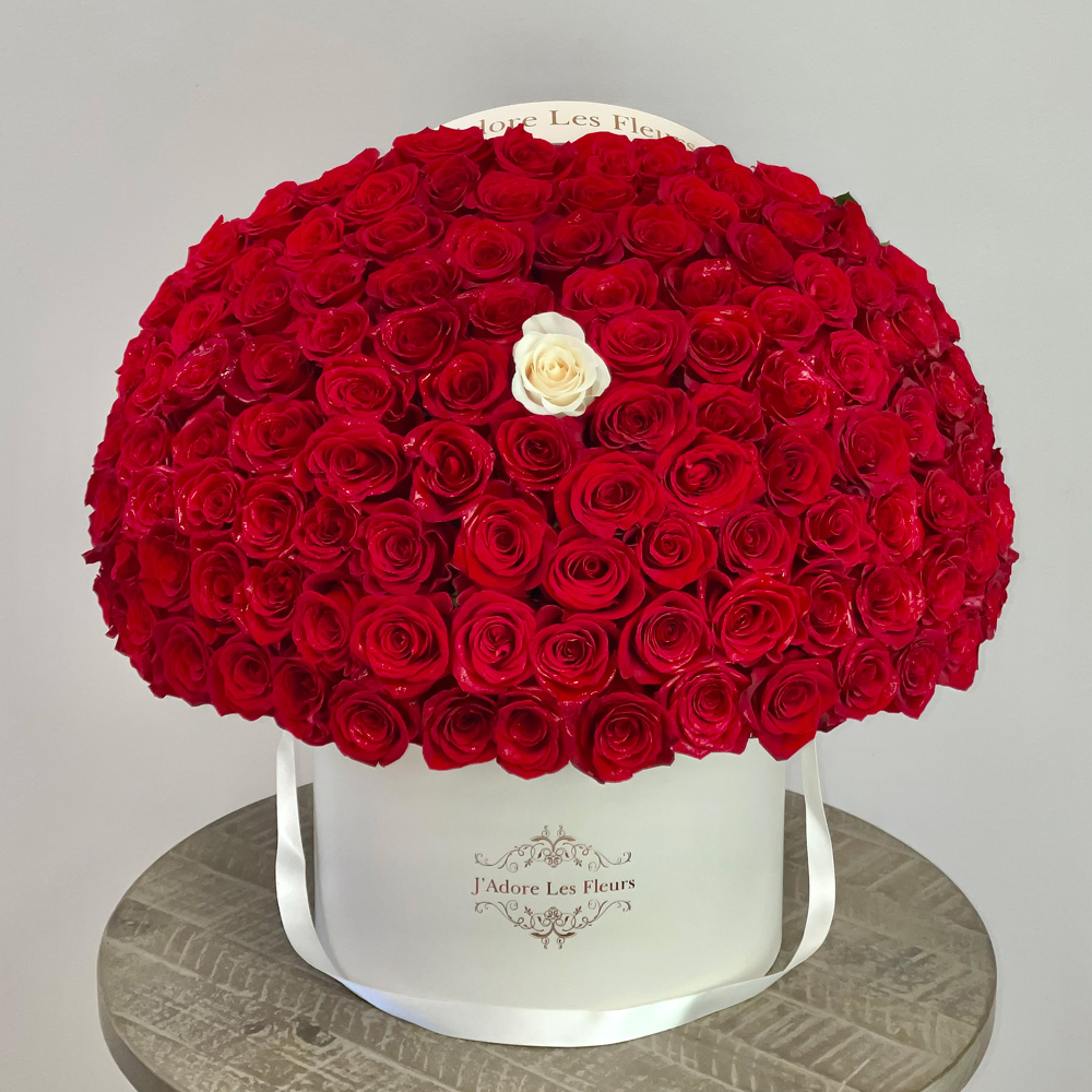 Romantic 100 Red Roses Bouquet