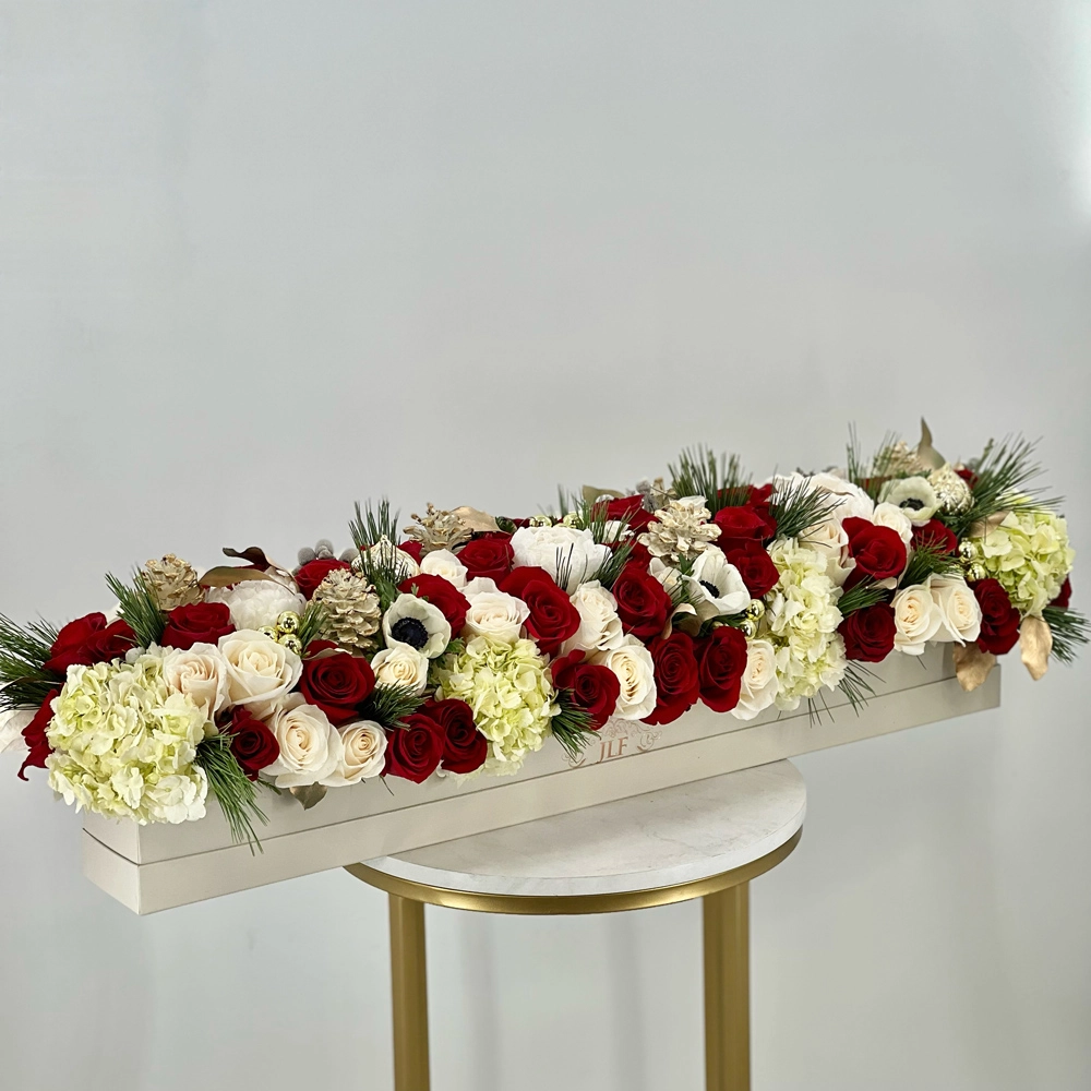 Holiday Harmony Dining Table Flowers