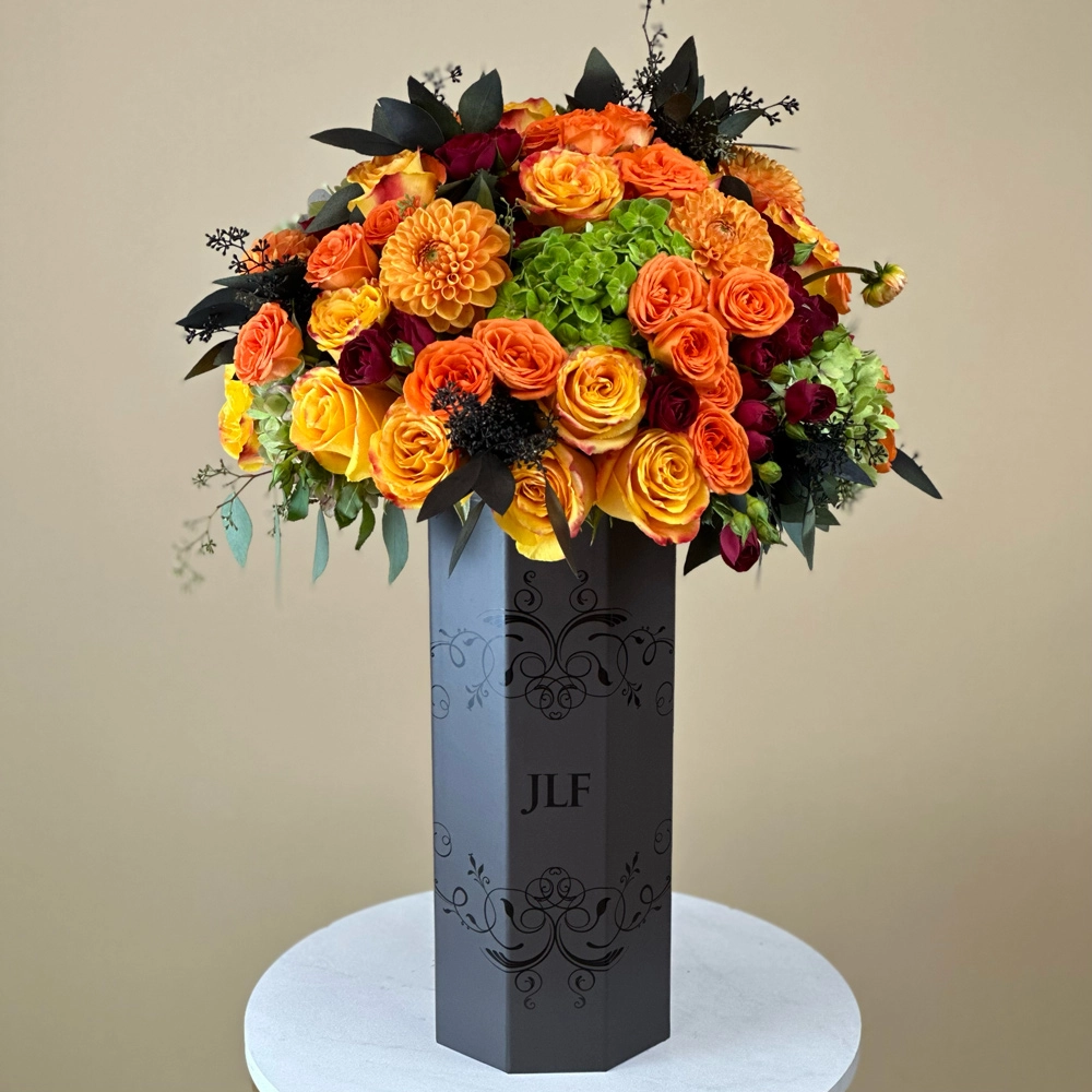 Fall Magic in Vase À Fleurs