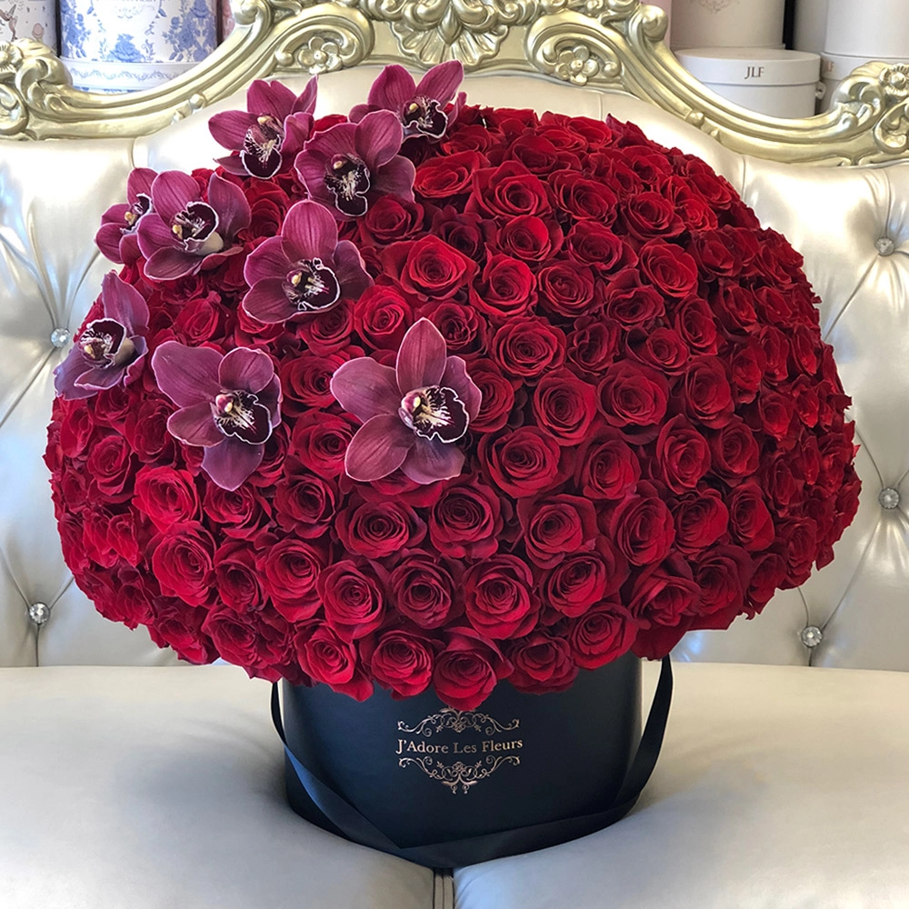 Signature 200 Red Rose Box With Single Orchids